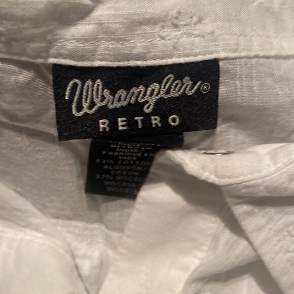 Wrangler Ladies' Cap Sleeve Smocked Top Medium - Picture 4 of 9